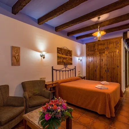 Hotel Rural Almazara