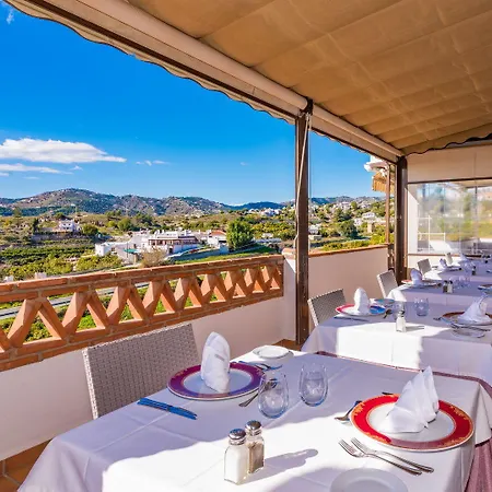 Rural Almazara מלון